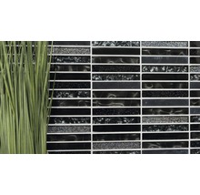 Placă mozaic decorativă cu elemente negre alungite