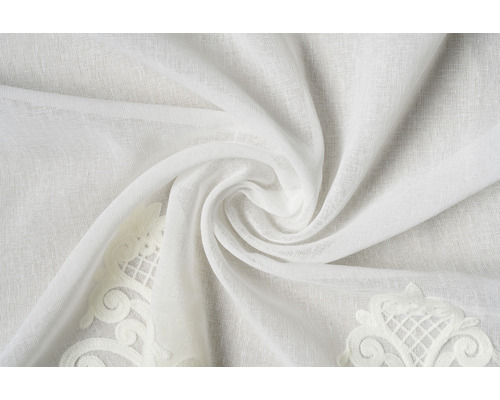Material decorativ alb cu model pentru perdele