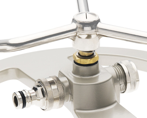 Imagine detaliată cu aspersorul de grădină