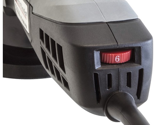 Imagine detaliată cu o șlefuitoare cu regulator de viteză roșu setat pe poziția șase.