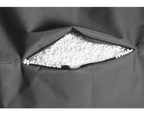 Detaliu vedere cu un sac de fasole cu fermoar și umplutură