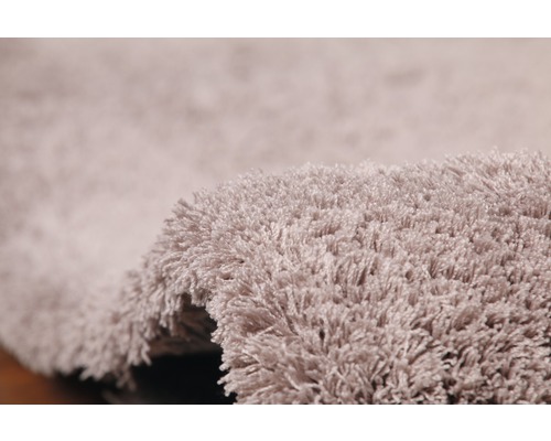 Prim-plan cu un covor cu fibre lungi