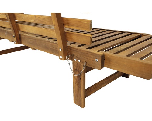 Imagine detaliată a unui șezlong din lemn cu spătar reglabil și suspensie cu lanț