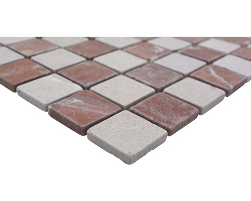 Plăci de mozaic din piatră naturală în format 30 x 30 centimetri