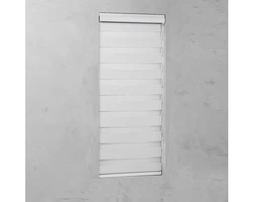 Rulou de fereastră cu dungi orizontale pentru reglarea luminii