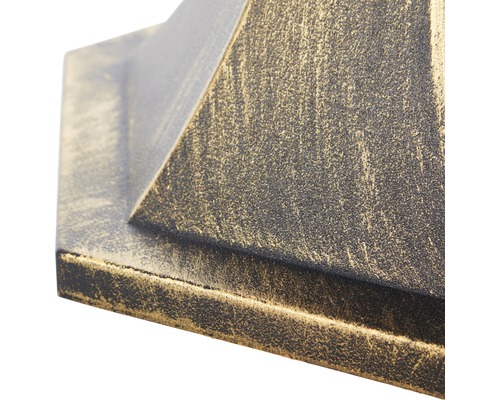 Prim-plan cu o bază pentru un corp de iluminat exterior.