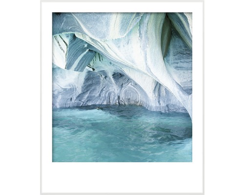 Imagine înrămată cu vedere la o peșteră