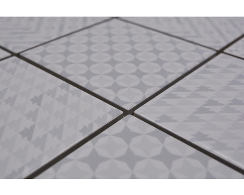 Plăci ceramice cu modele geometrice