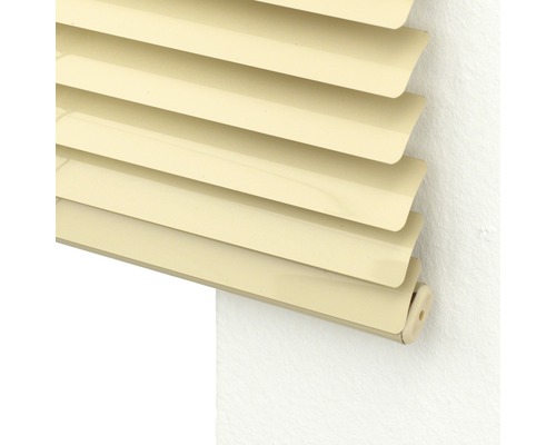 Prim-plan cu jaluzea pentru decorarea ferestrelor