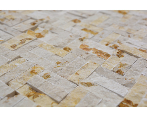 Mozaic din piatră naturală în model herringbone