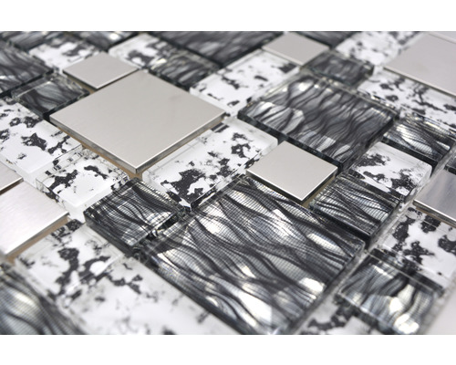 Placă mozaic cu elemente din sticlă și metal