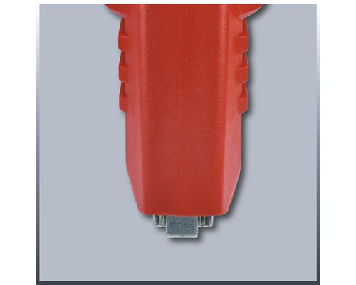 Prim-plan cu unealtă roșie cu conector metalic