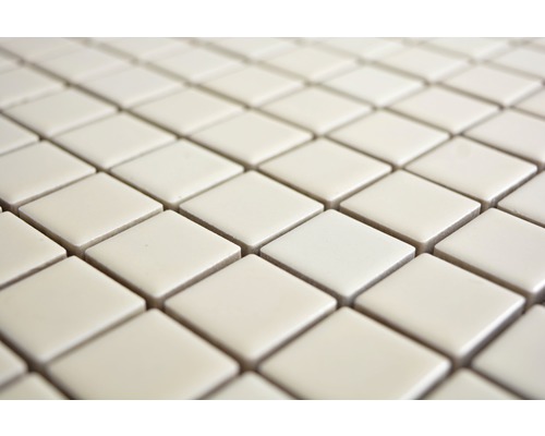 Model de gresie cu plăci ceramice pătrate