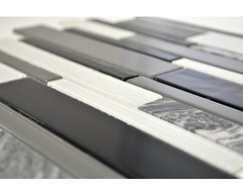 Mozaic din sticlă și piatră