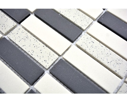 Plăci de mozaic de formă rectangulară în diferite modele