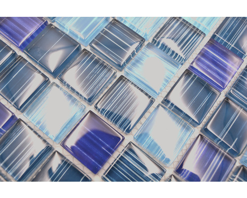Plăci de mozaic din sticlă pătrată în diferite nuanțe de albastru