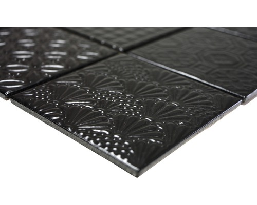 Placă de mozaic cu decor în relief