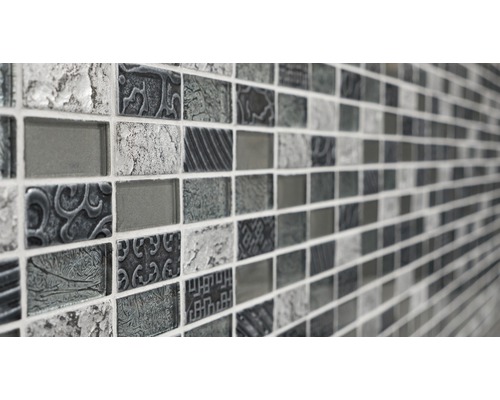 Plăci de mozaic cu diferite structuri de suprafață