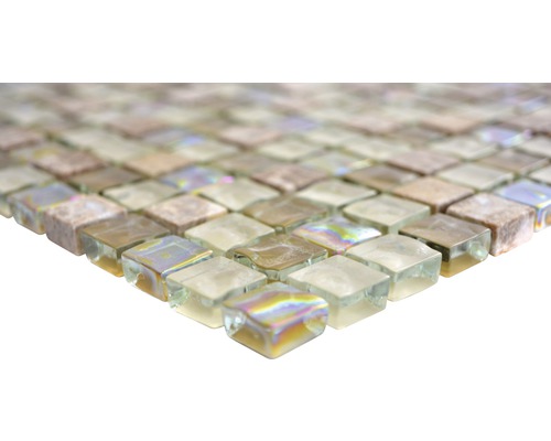 Mozaic din sticlă și piatră