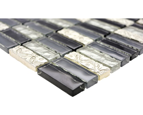 Mozaic din sticlă și piatră