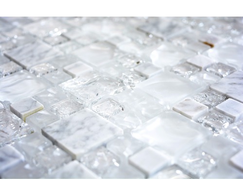 Mozaic din sticlă și marmură