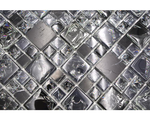 Placă de mozaic cu elemente pătrate din sticlă și piatră