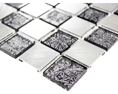 Mozaic din sticlă și aluminiu