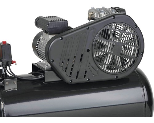 Vizualizare detaliată a unui compresor cu motor și ventilator de răcire