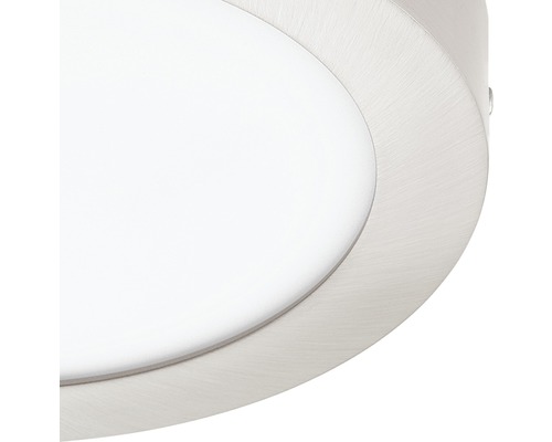 Detalii lampă de plafon din metal