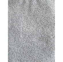 Prim-plan cu pietriș decorativ