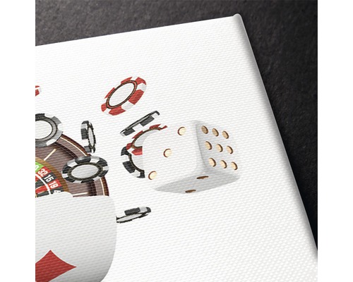 Imprimare pe pânză cu motive de jocuri, inclusiv zaruri, roată de ruletă și cărți de joc