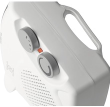 Imagine detaliată cu un radiator electric cu butoane rotative
