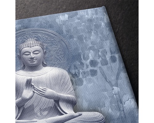 Prim-plan cu o pânză cu motiv Buddha