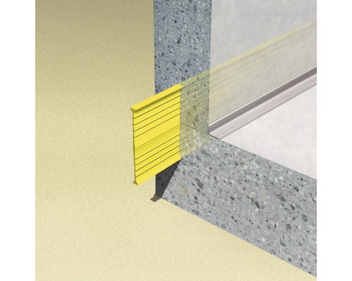 Vizualizare detaliată a unei șine de margine galbene pe un perete