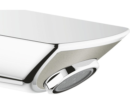 Vizualizare detaliată a unui robinet cu regulator de jet