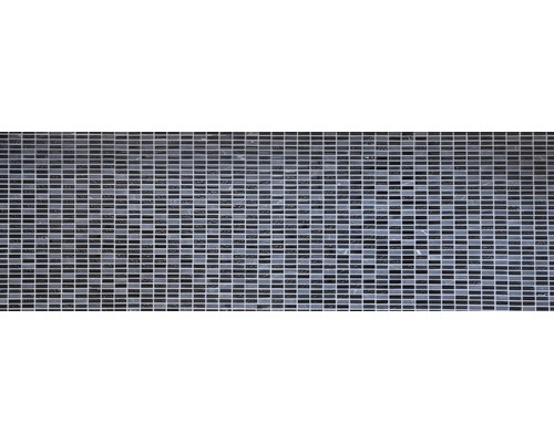 Placă de mozaic cu elemente dreptunghiulare.