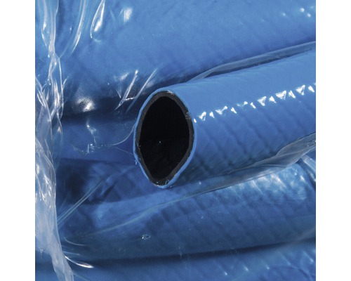 Secțiune transversală a furtunului de apă albastru