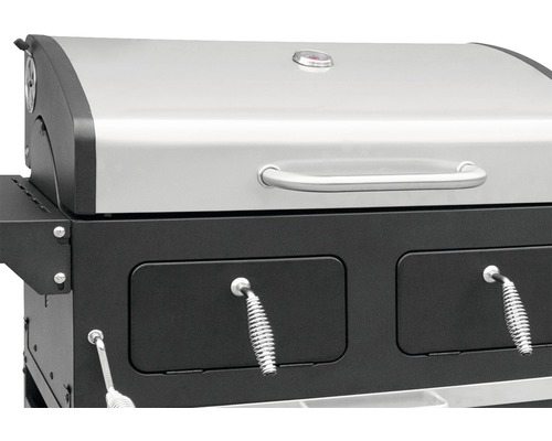 Vizualizare detaliată a unui grătar cu cărbune cu spațiu de depozitare