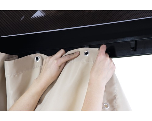 Instalarea panourilor laterale de pavilion cu suspensie cu ochiuri