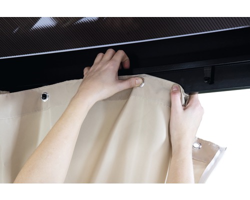 Montare cortină pavilion cu ochiuri