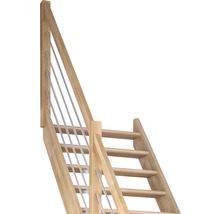 Scară din lemn cu balustradă și suporturi metalice
