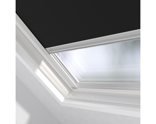 Fereastră de mansardă cu rulou opacizant