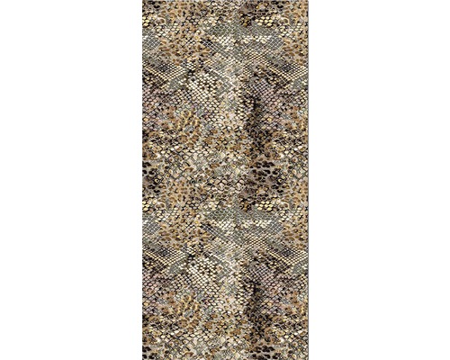 Imagine cu un covor cu model de piele de șarpe.