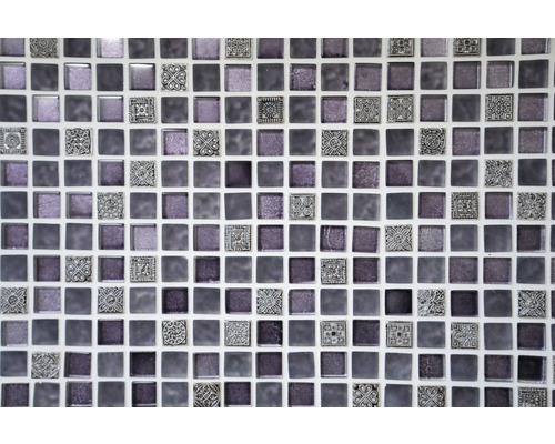 Plăci de mozaic cu elemente pătrate din sticlă și decorative