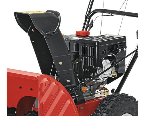 Prim-plan cu o freză de zăpadă