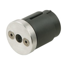 Conector metalic cu șuruburi hexagonale interioare