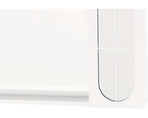 Detaliu dulap de baie alb