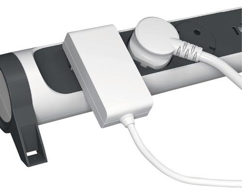 Extensie cu adaptor de alimentare și ștecher conectate