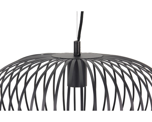 Lumină suspendată cu schelet metalic