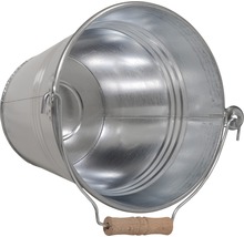 Găleată de zinc cu mâner de lemn